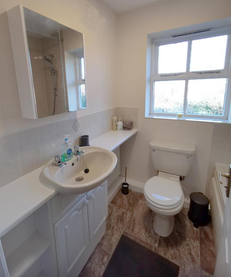 Emerald House - Spacious 3 Bed House With Ensuite Parking Gardens And Netflix Leamington Spa Exterior photo